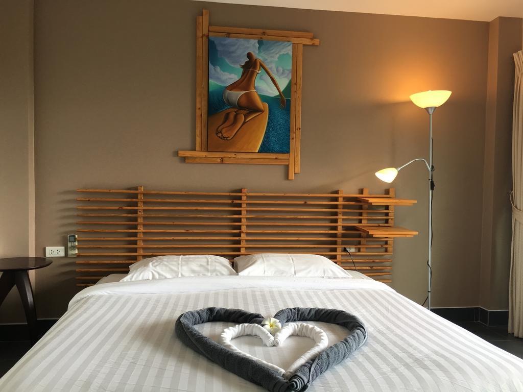 Отель Baan Andaman Sea Surf Patong Экстерьер фото